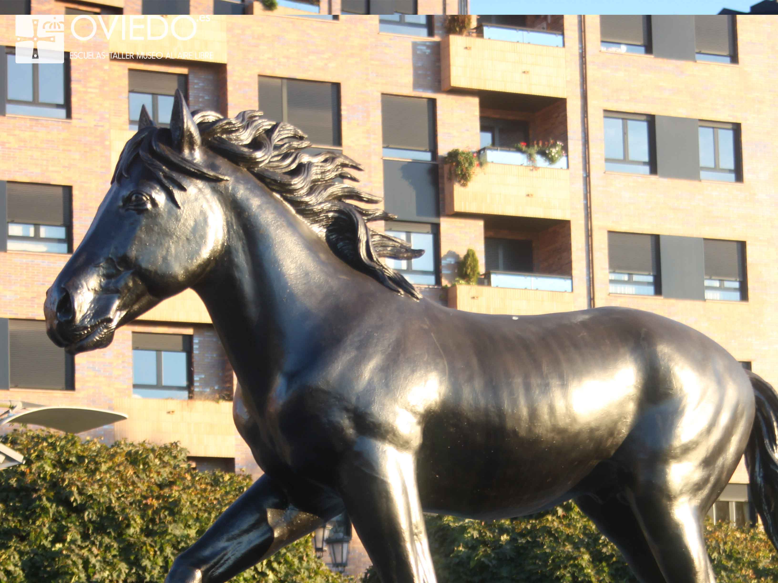 Escultura Asturcón